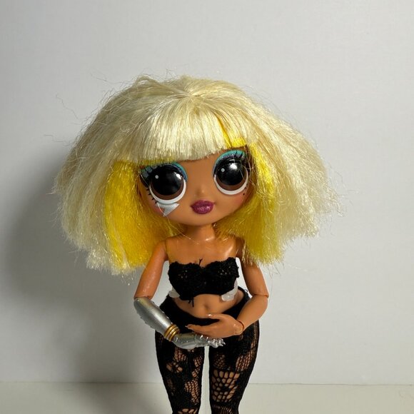 LOL OMG Remix Super Surprise FAME QUEEN - Picture 2 of 4